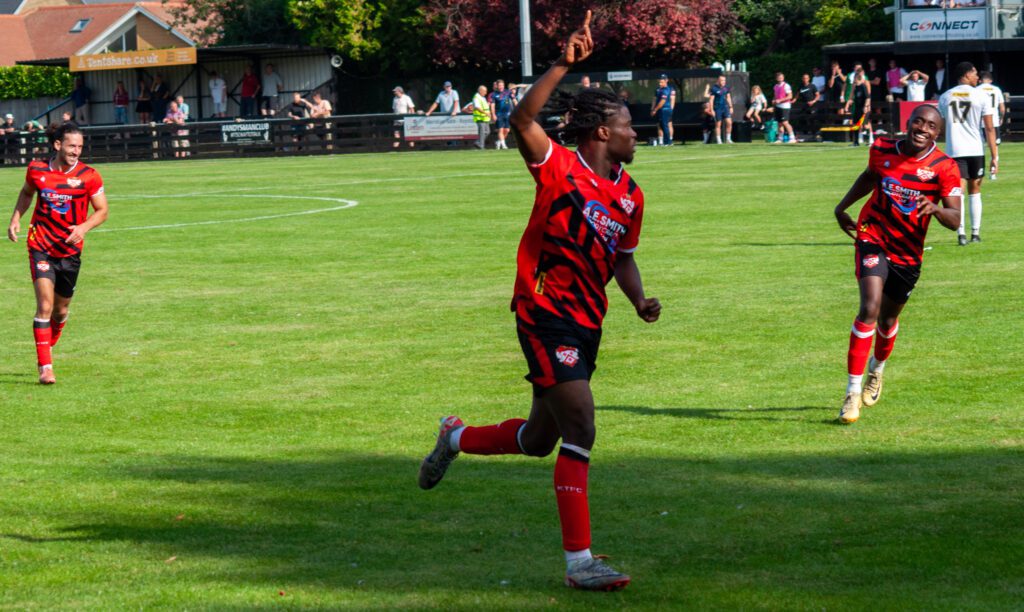 R14 | Kettering Town FC